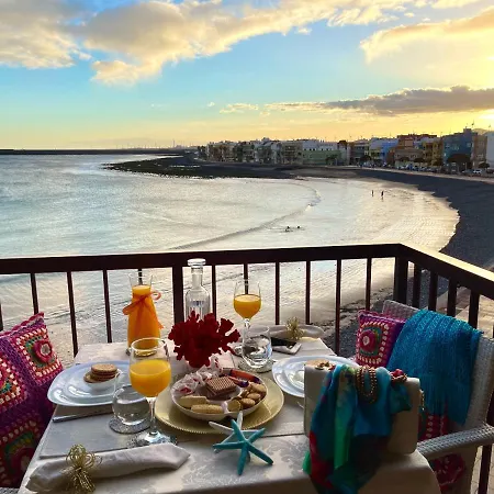 Emycanarias Primera Linea De Playa Apartment *