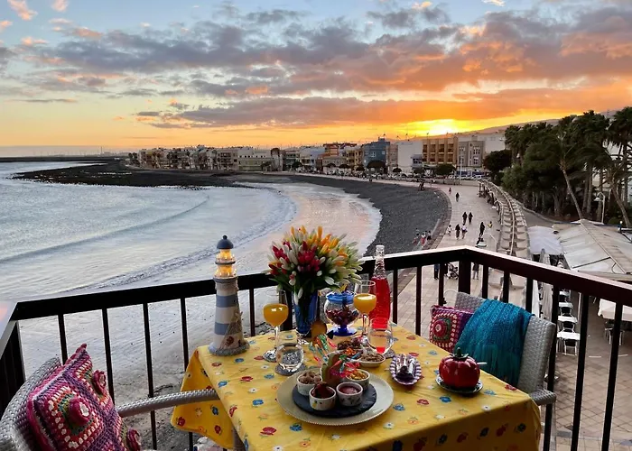 Emycanarias Primera Linea De Playa *
